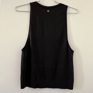 Lululemon Breeze By Muscle Tank Top Women's MEDIUM Black Sleeveless Athletic Top